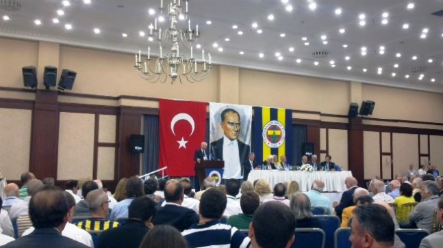 Fenerbahçe Kongresinde Birlik ve Beraberlik Andı